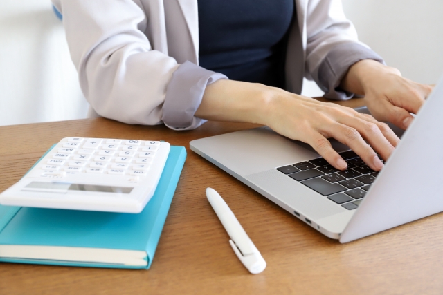 税理士補助 未経験 きつい 業務内容